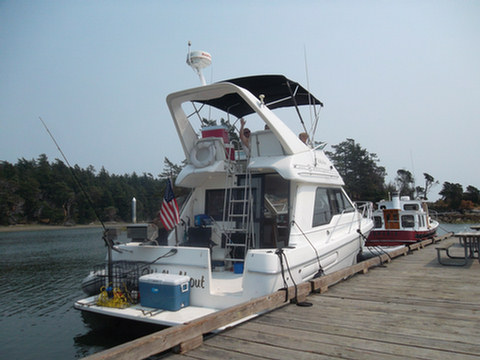 >Fossil Bay to West Beach and Return